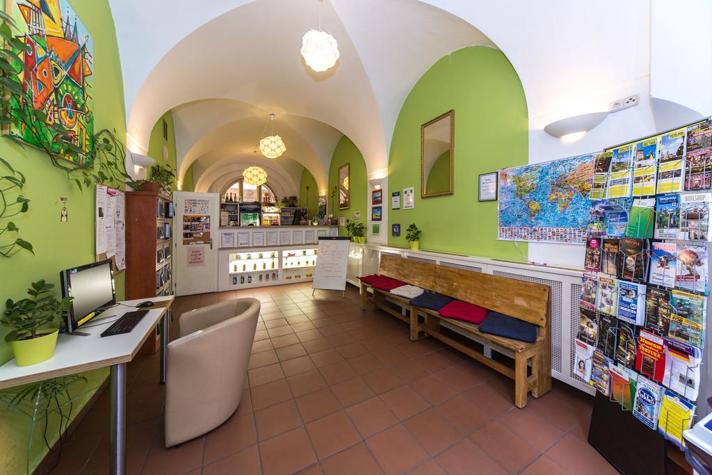 Hostel Mango براغ المظهر الخارجي الصورة
